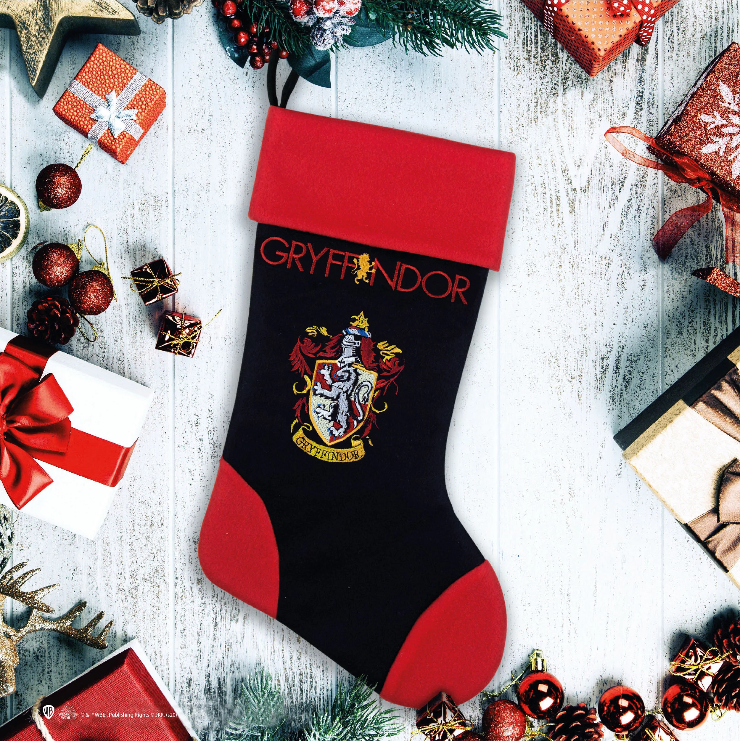 CR2801 Chaussette de Noel geante Gryffondor 1