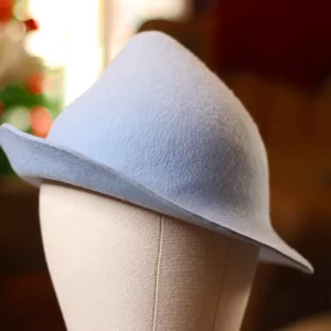 Chapeau de sorcier a la francaise Beauxbatons 1