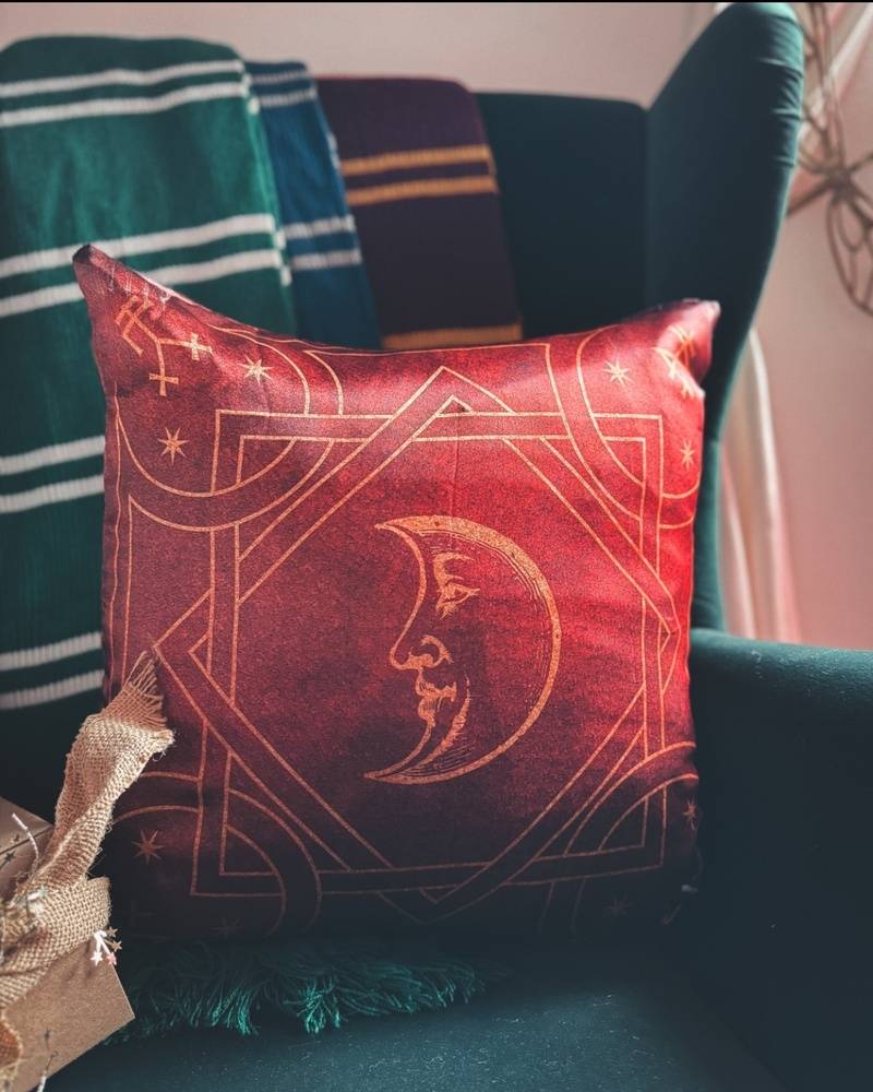 Housse de Coussin du Bureau du Directeur The Wizarding Trunk
