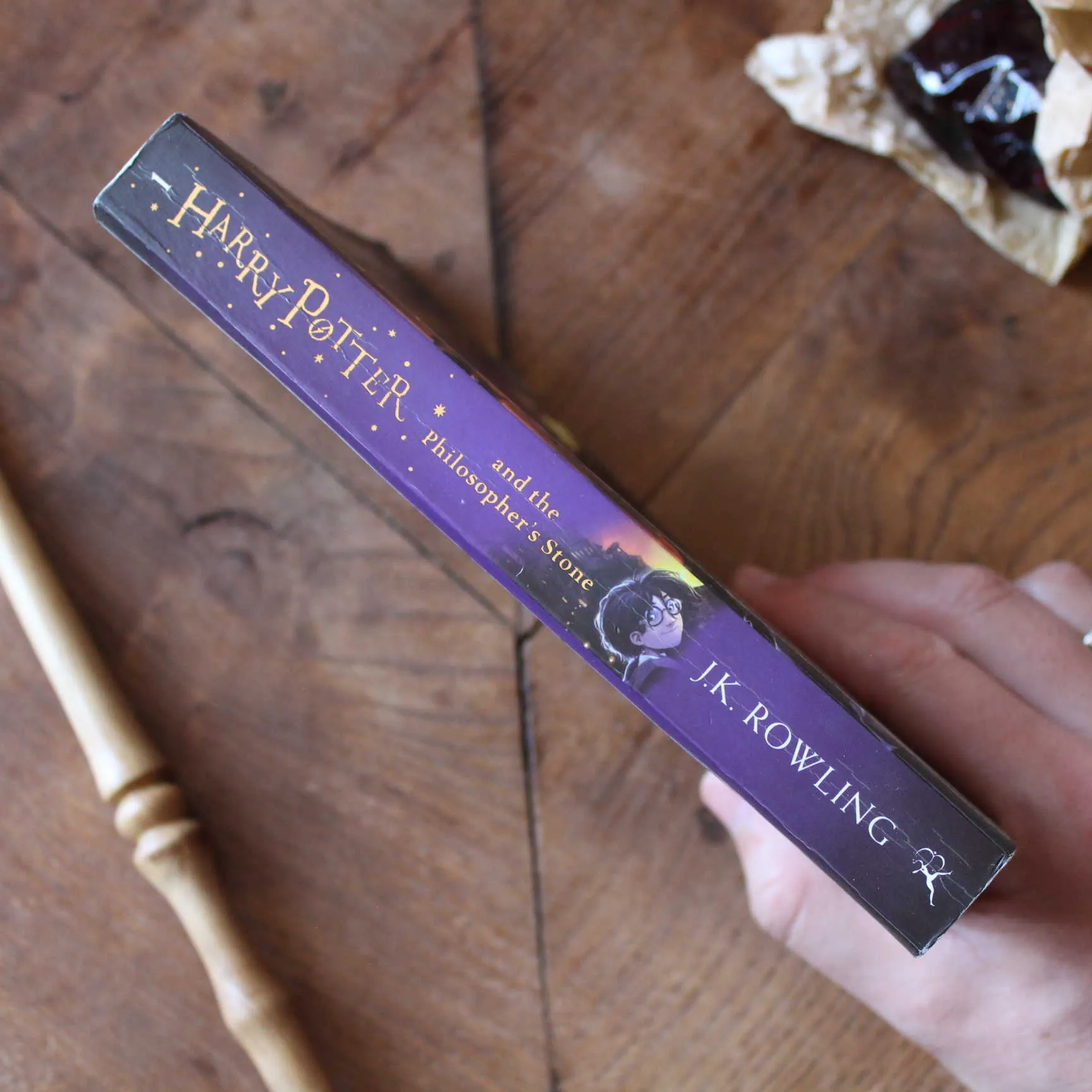 T1 PB9 E25 Harry Potter and the Philosopher's Stone Paperback Bloomsbury 2014 (9)