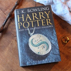 livre harry potter and the deathly hallows bloomsbury adult 1st edition 2 (copie)