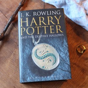 livre harry potter and the deathly hallows bloomsbury adult 1st edition 4 (copie)