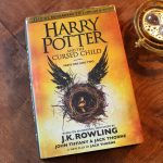 T8 HB2 1st Harry Potter and the Cursed Child hardback (2) livre harry potter and the cursed child hardback 1st edition 1 (copie)