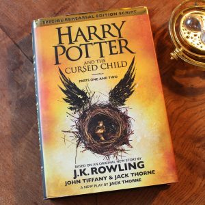 livre harry potter and the cursed child hardback 1st edition 2 (copie)