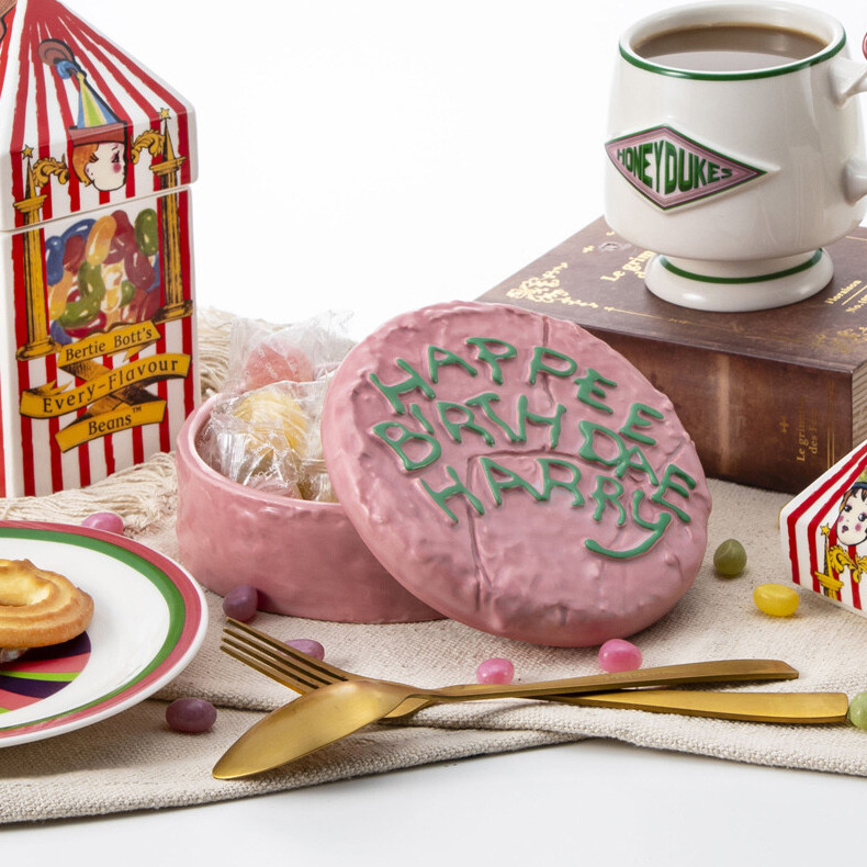 boîte bonbonnière en céramique gâteau happee birthdae harry potter by sunart