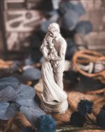 In Memory Family Statue 17.99 statuette du mémorial des potter the wizarding trunk