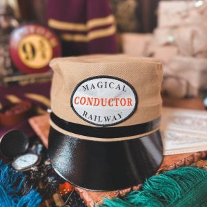 casquette de conducteur de train the wizarding trunk