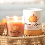 AA 44723 Bougie Parfumée Pumpkin Spice Something Different 1 bougie parfumée tarte à la citrouille something different