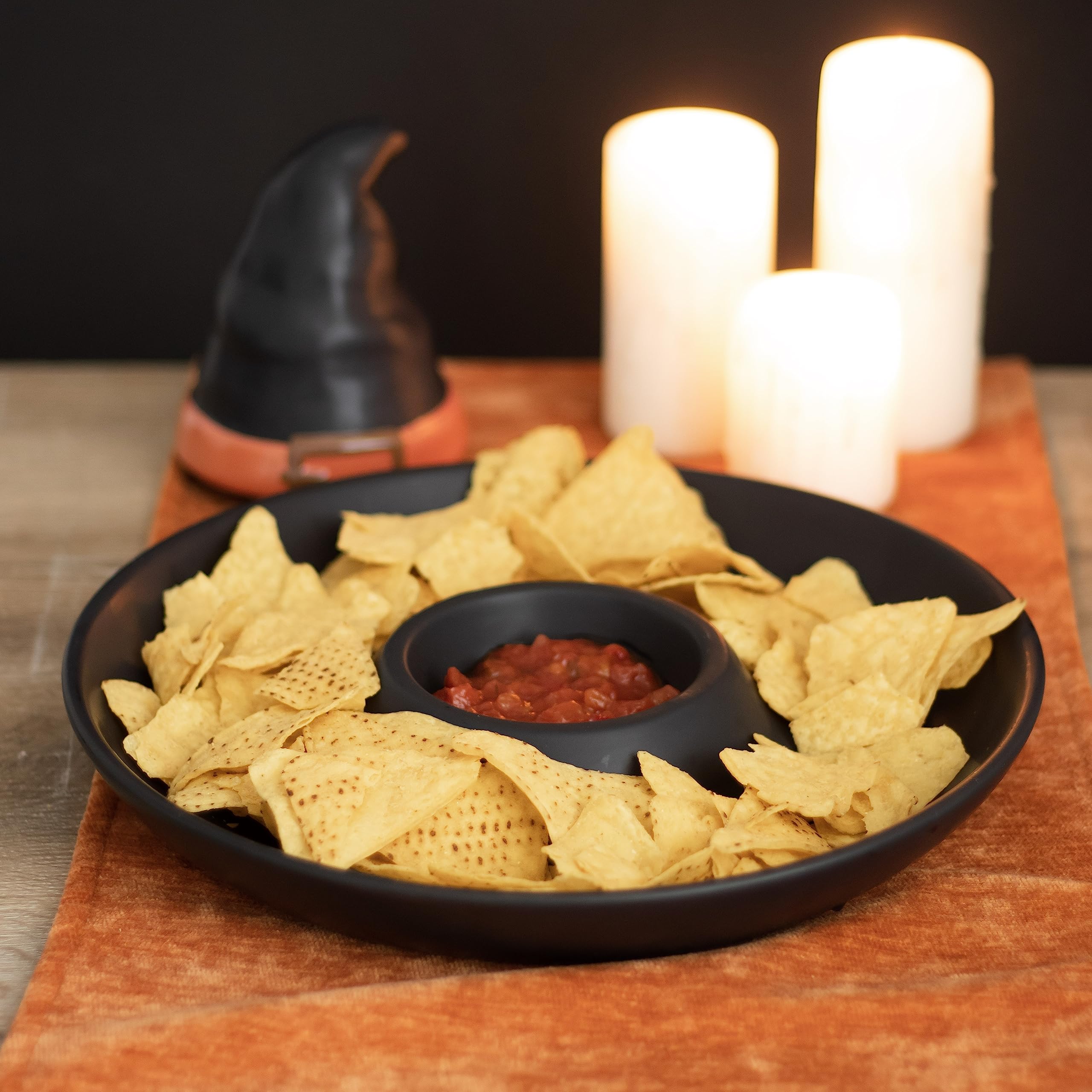 plat de service pour chips et sauce en forme de bonnet de père noël (copie)