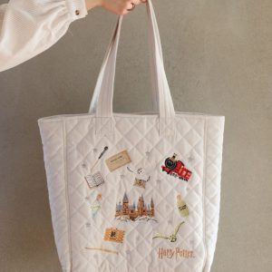 tote bag en velours brodé icones harry potter the carat shop